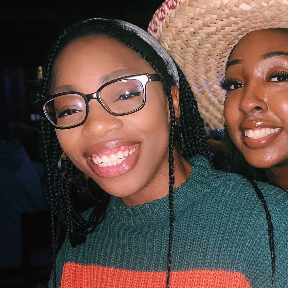 Meet your Posher, Dakota